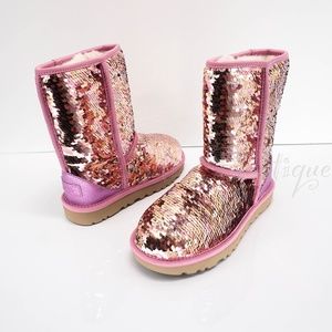 NIB UGG 1094982 Women’s Classic Short Sequins Sparkle Pink Winter Boots